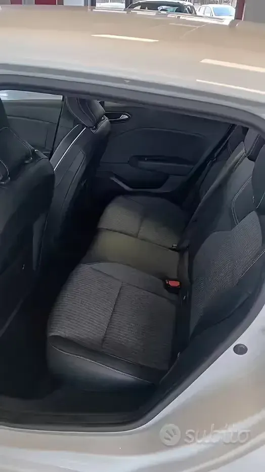 Usata Renault Clio V 100 CV (73 kW) 2021 Bianco Berlina
