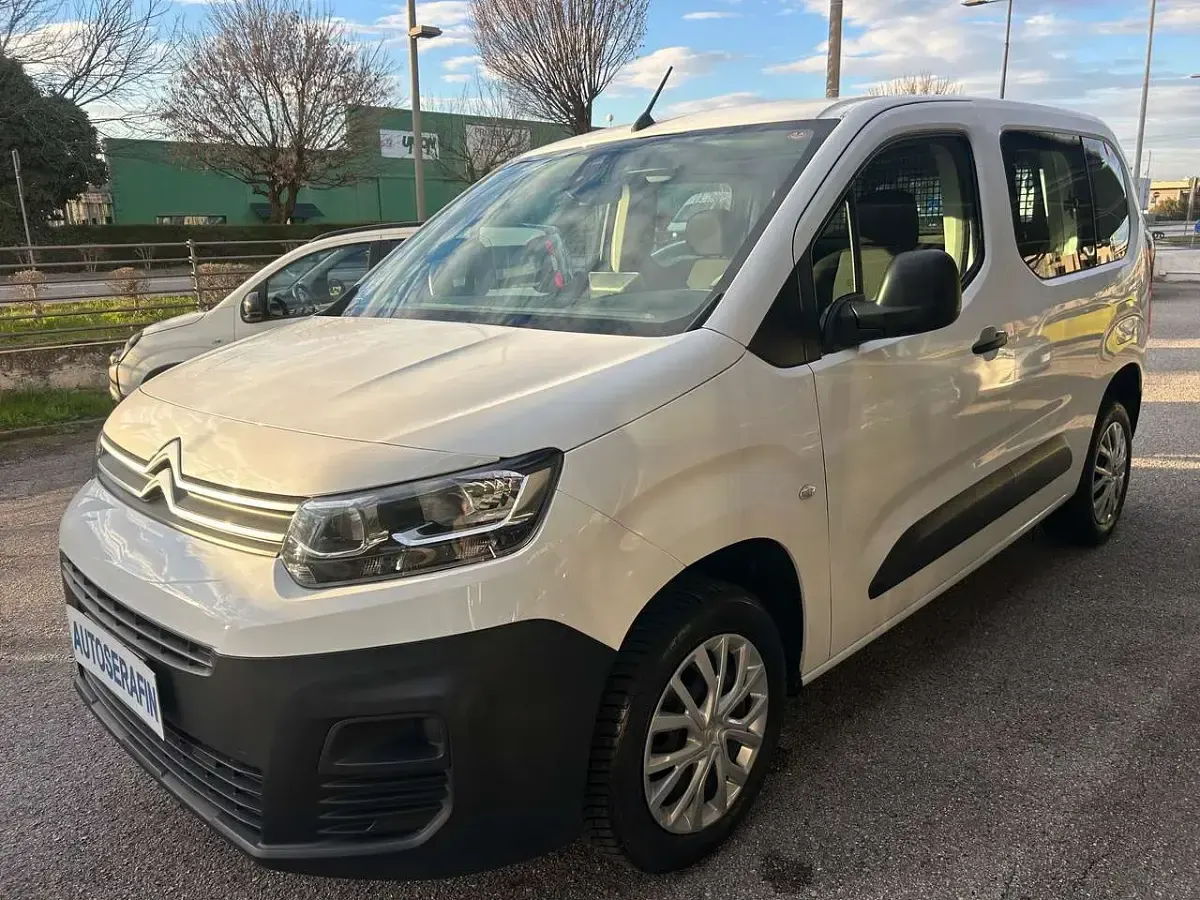 Usata Citroën Berlingo 102 CV (75 kW) 2021 Bianco Monovolume