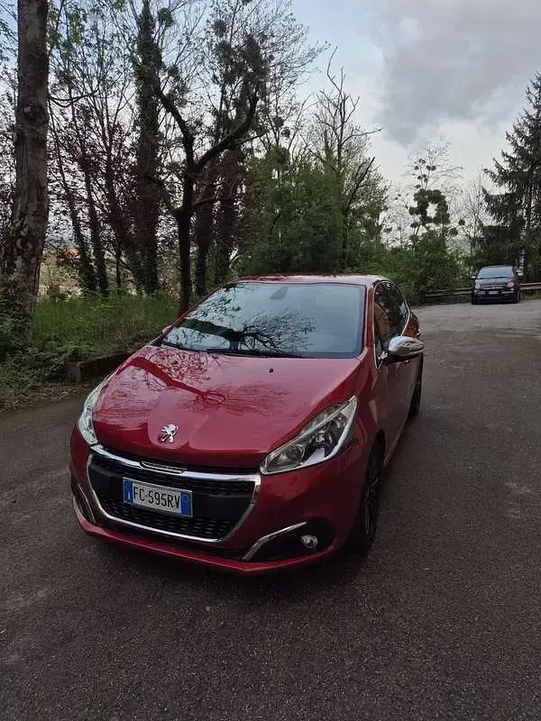 Usata Peugeot 208 Allure 99 CV (72 kW) 2016 Utilitaria