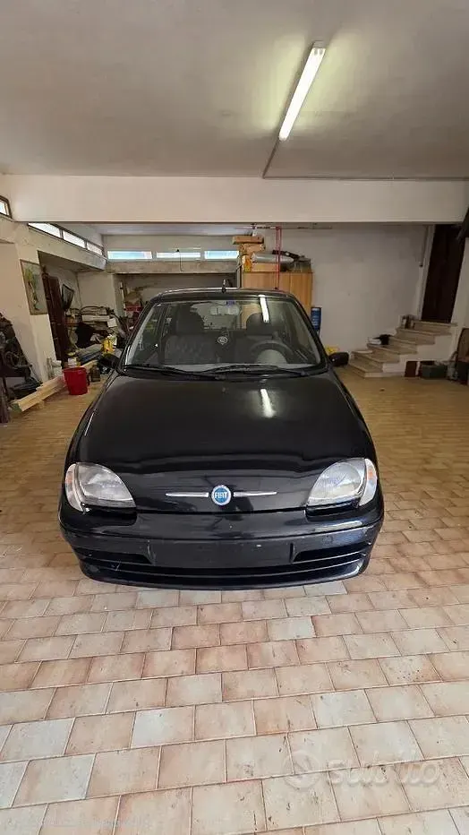 Usata Fiat 600 54 CV (39 kW) 2007 Nero Utilitaria