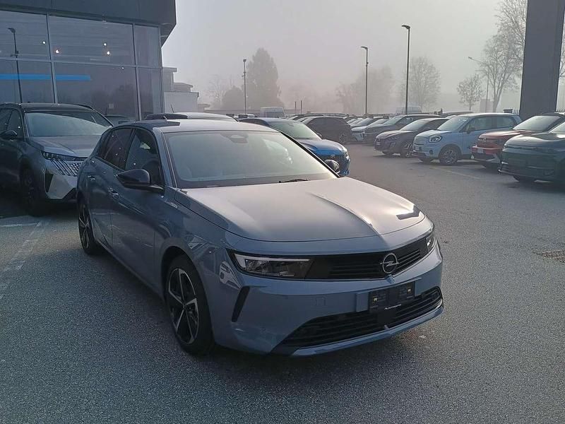 Nuova Opel Astra Edition 136 CV (100 kW) 2026 Grafik grey Berlina