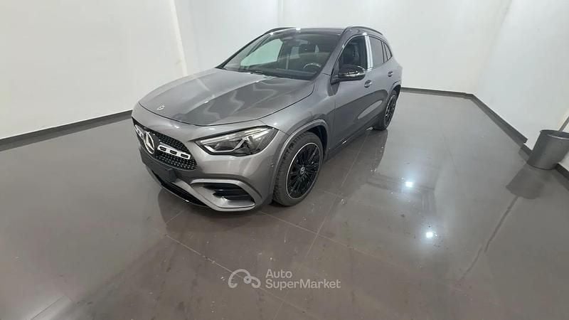 Nuova Mercedes GLA200 AMG line 150 CV (110 kW) 2026 Gray SUV