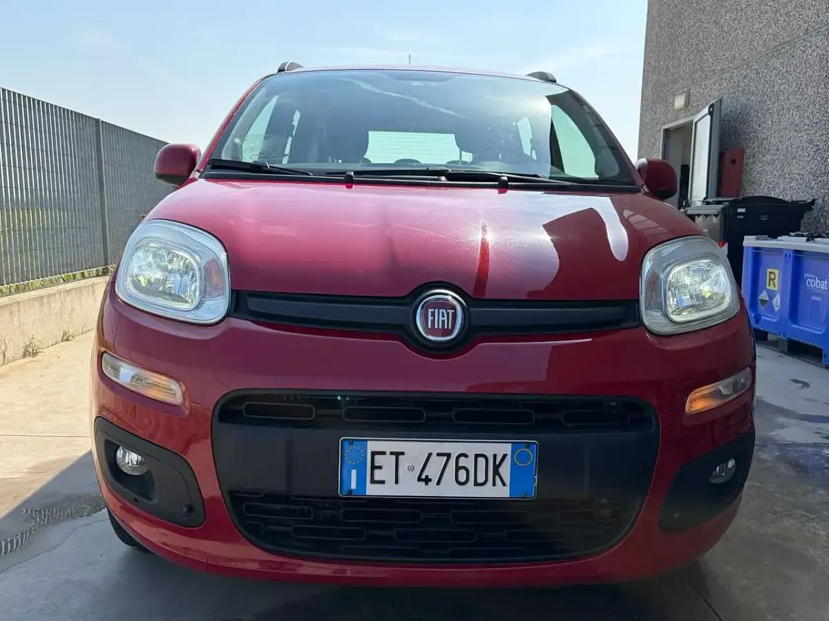 Usata Fiat Panda Lounge 80 CV (58 kW) 2013 Rosso Utilitaria