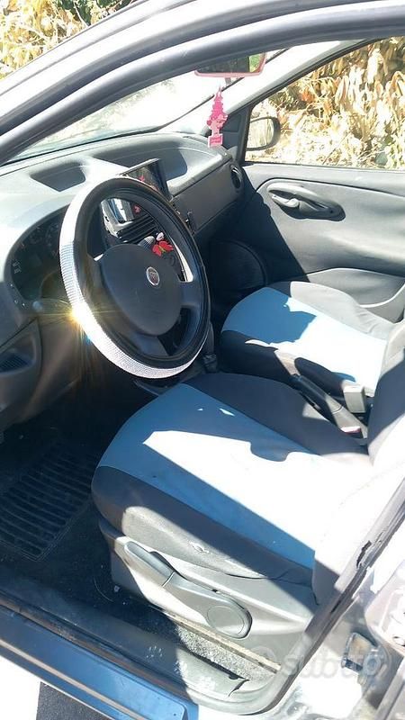 Usata Fiat Punto 2005 Utilitaria