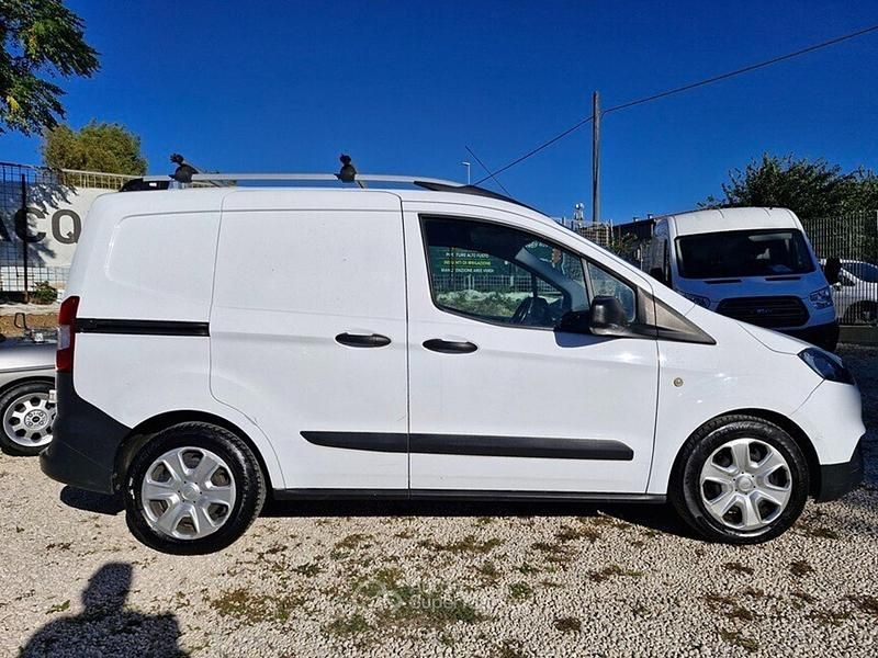 Usata Ford Tourneo Courier Sport 101 CV (74 kW) 2019 Bianco Monovolume
