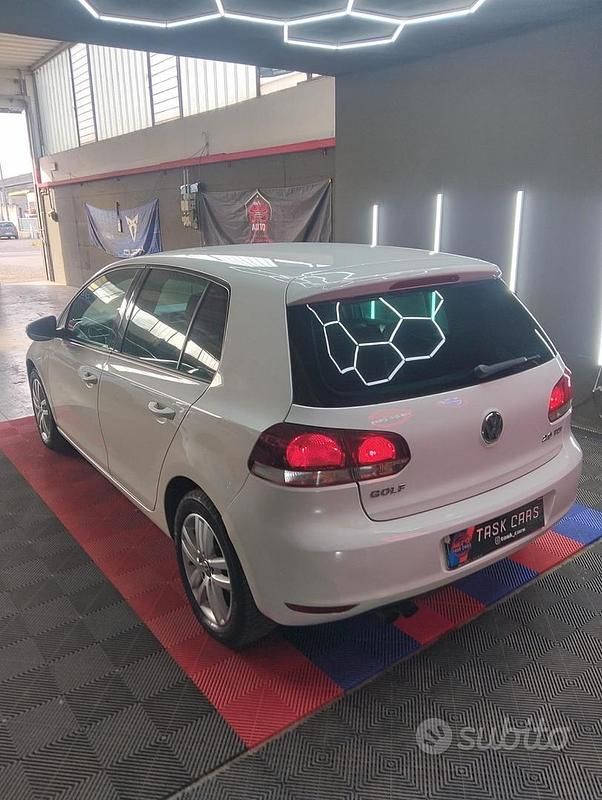 Usata VW Golf VI Highline 140 CV (102 kW) 2011 Bianco Utilitaria