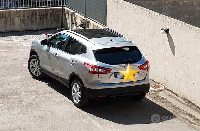Usata Nissan Qashqai 110 CV (80 kW) 2016 Grigio SUV