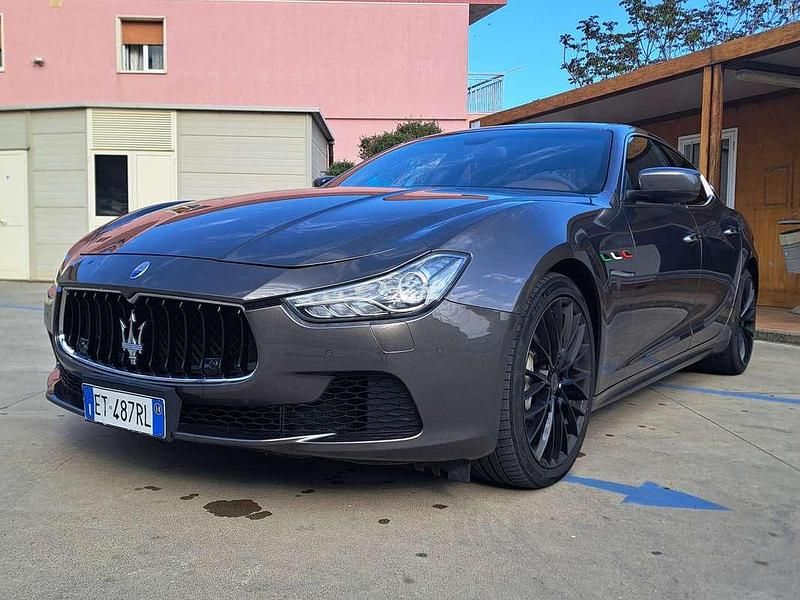Usata Maserati Ghibli 250 CV (183 kW) 2014 Grigio Berlina