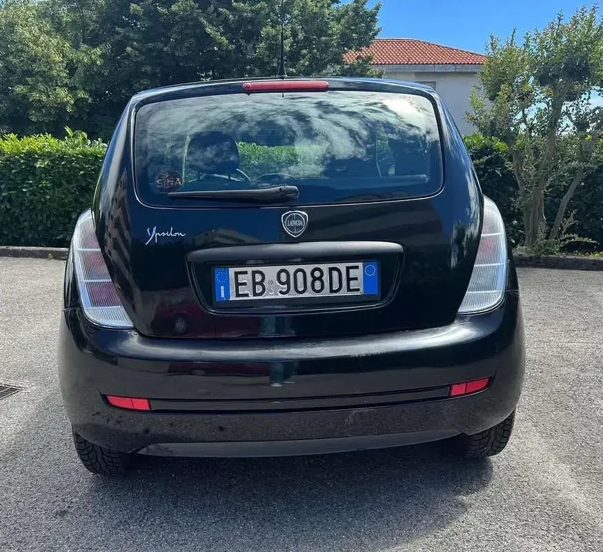 Usata Lancia Ypsilon 60 CV (44 kW) 2010 Utilitaria