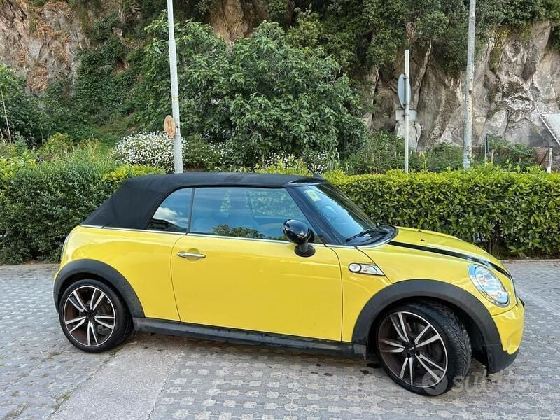 Usata Mini Cooper S Cabriolet 175 CV (128 kW) 2009 Giallo Cabrio