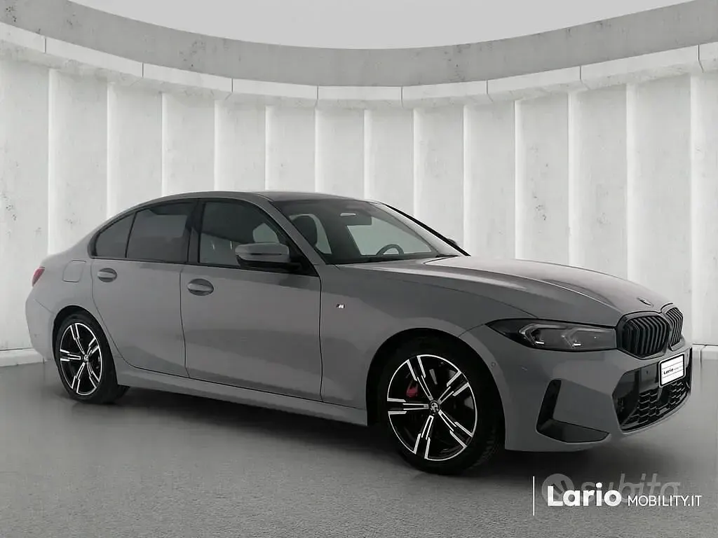 Usata BMW 320 M Sport 190 CV (139 kW) 2025 Brooklyn grey metallic Berlina