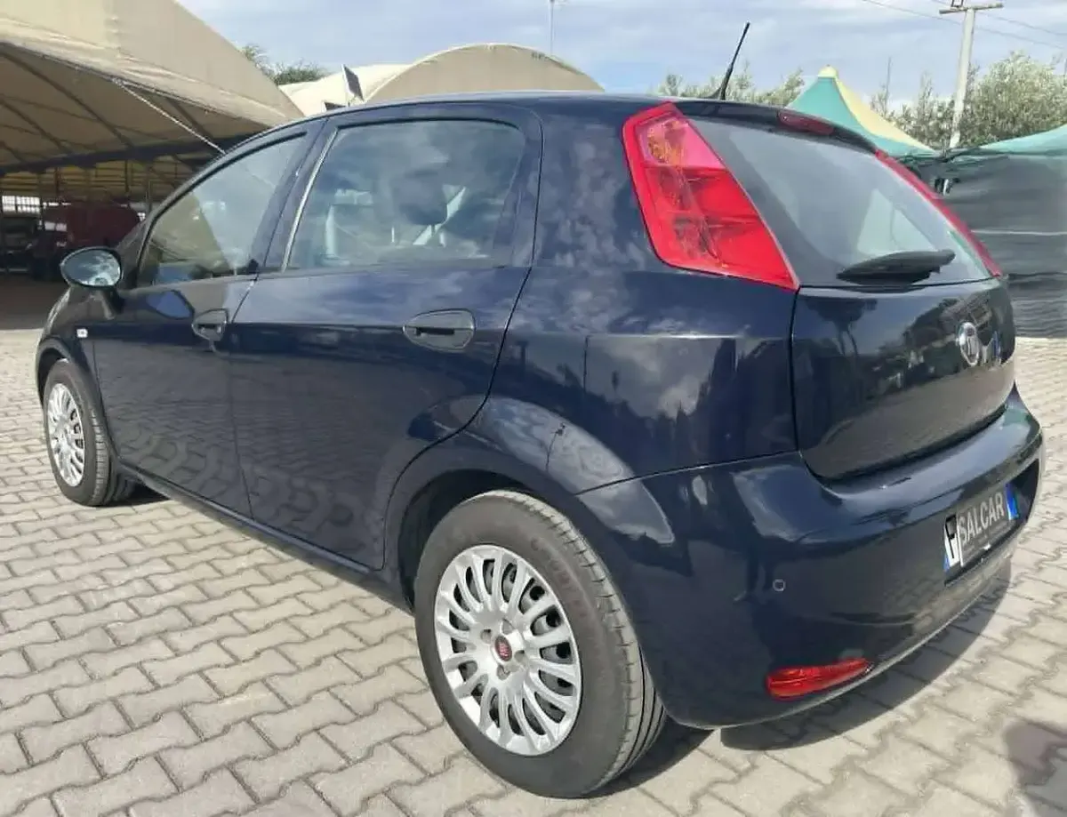 Usata Fiat Punto 95 CV (69 kW) 2018 Blu/azzurro Utilitaria