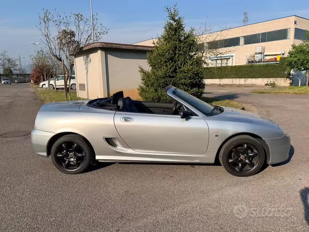 Usata MG TF 116 CV (85 kW) 2003 Grigio Cabrio