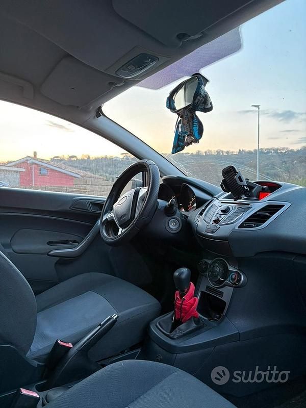 Usata Ford Fiesta 2010 Blu Utilitaria