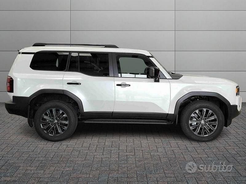 Usata Toyota Land Cruiser Lounge 205 CV (150 kW) 2024 Bianco SUV