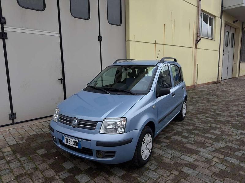 Blu/azzurro Usata 2007 Fiat Panda Dynamic Utilitaria | 5300 € (Cara) - Immagine 1/4