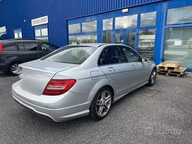 Usata Mercedes 220 2011