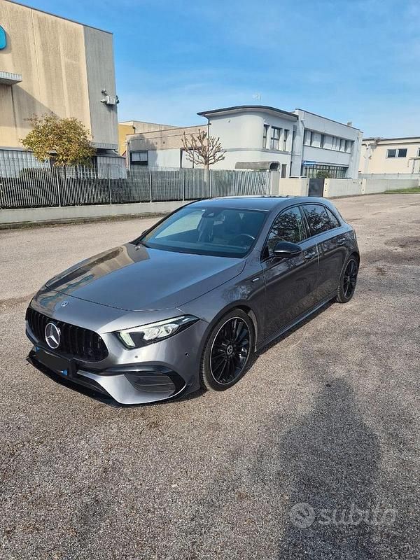 Usata Mercedes A200 AMG line 2019 Grigio Berlina
