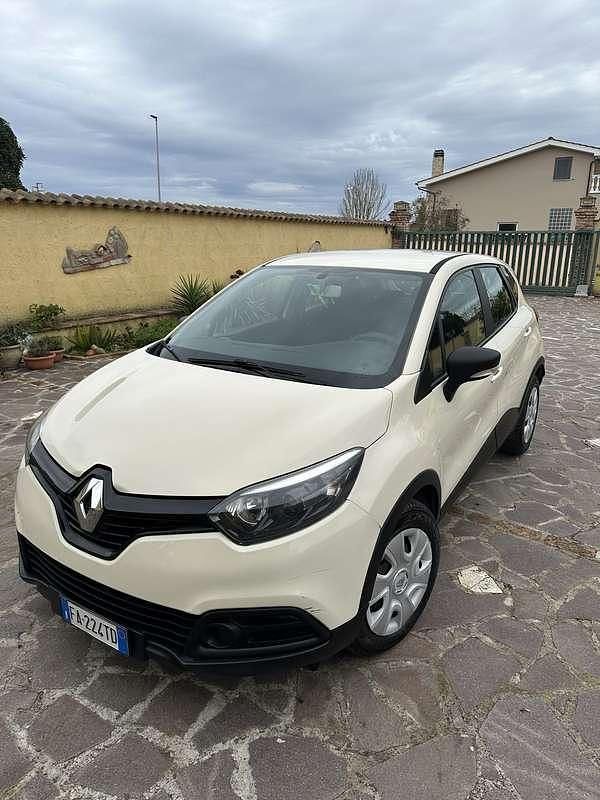 Usata Renault Captur Life 90 CV (66 kW) 2015 SUV