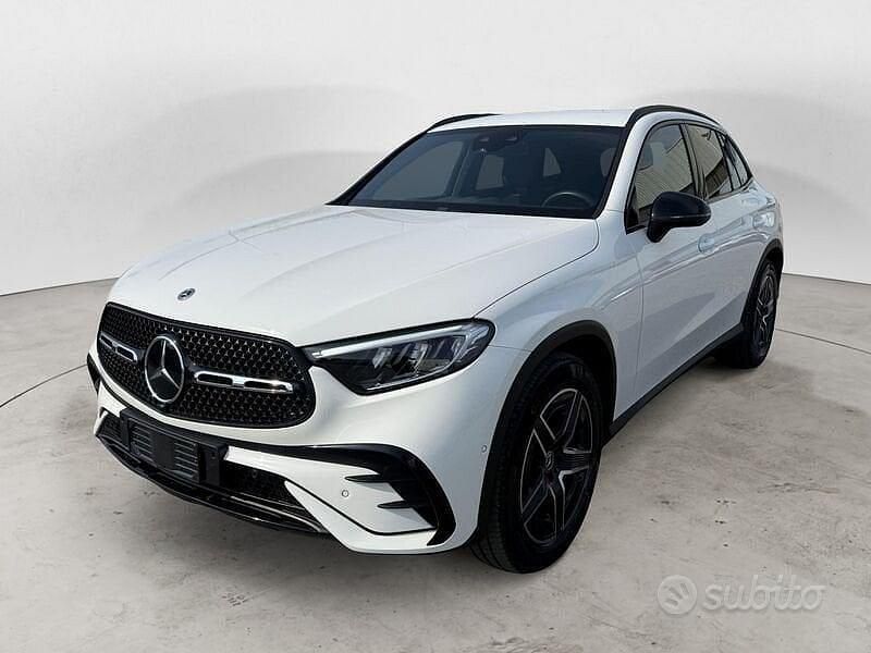 Usata Mercedes GLC300e Advanced 258 CV (189 kW) 2024 Bianco SUV