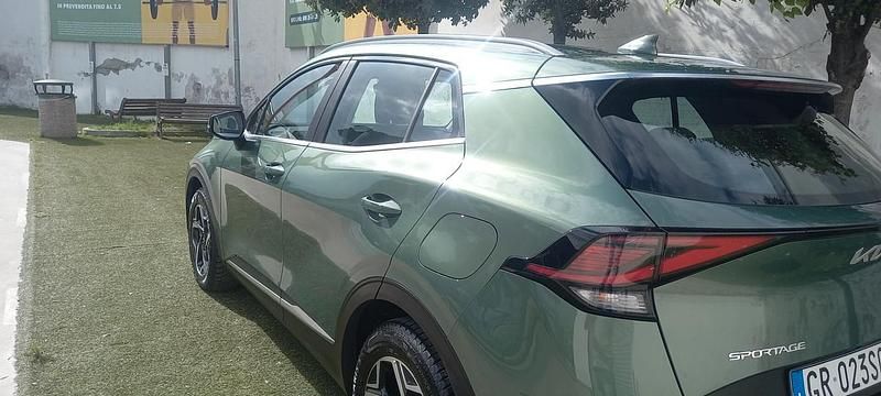 Second-hand Kia Sportage Style 136 CP (100 kW) 2023 Verde SUV