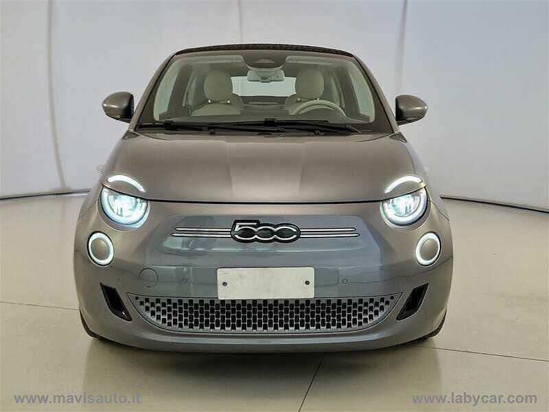 Usata Fiat 500e La Prima 86 kW (118 CV) 2021 Grigio Cabrio
