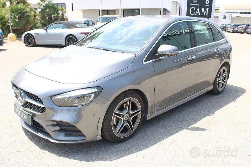 Usata Mercedes B180 AMG Line Premium 116 CV (85 kW) 2024 Grigio Monovolume