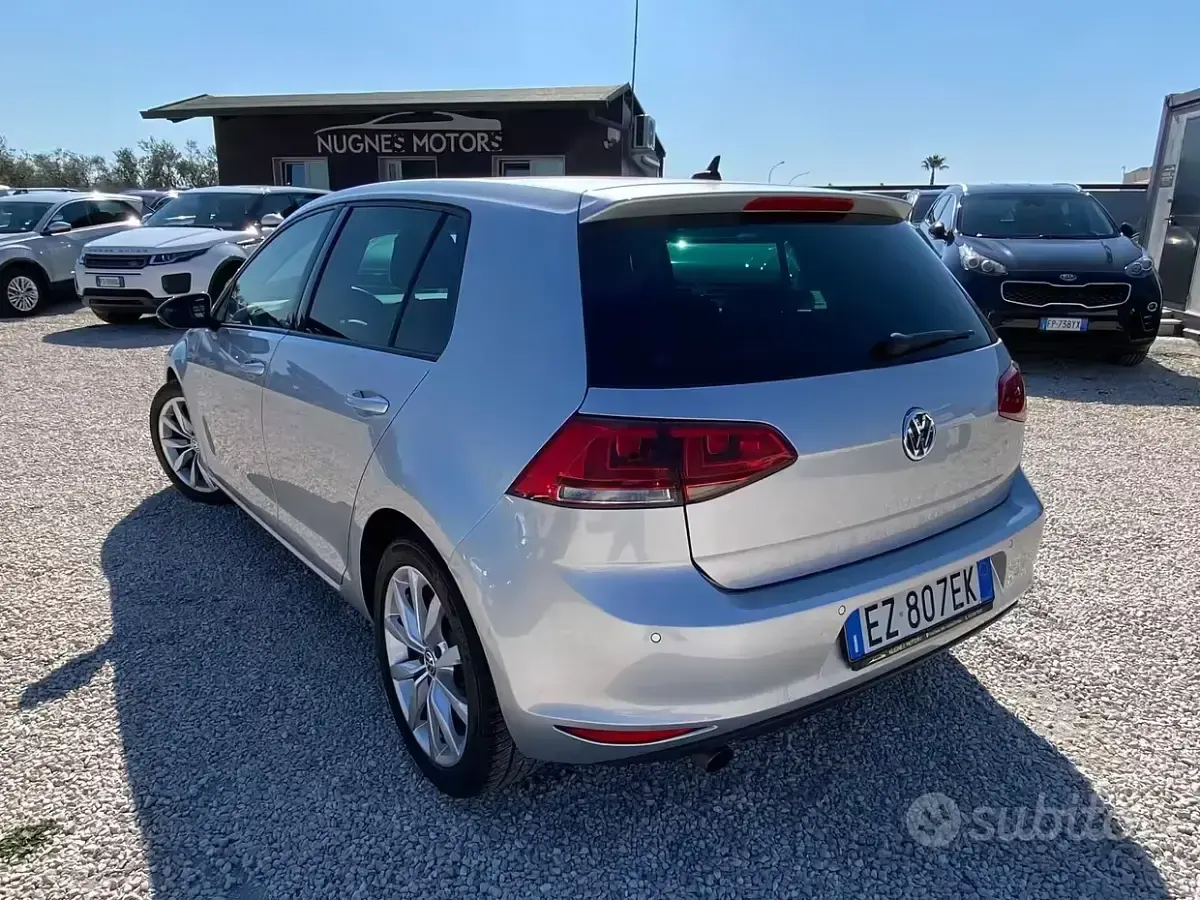 Używany VW Golf VII Highline 110 KM (80 kW) 2015 Szary Sedan/Limuzyna