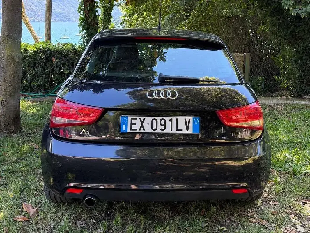 Usata Audi A1 Attraction 90 CV (66 kW) 2014 Nero Utilitaria