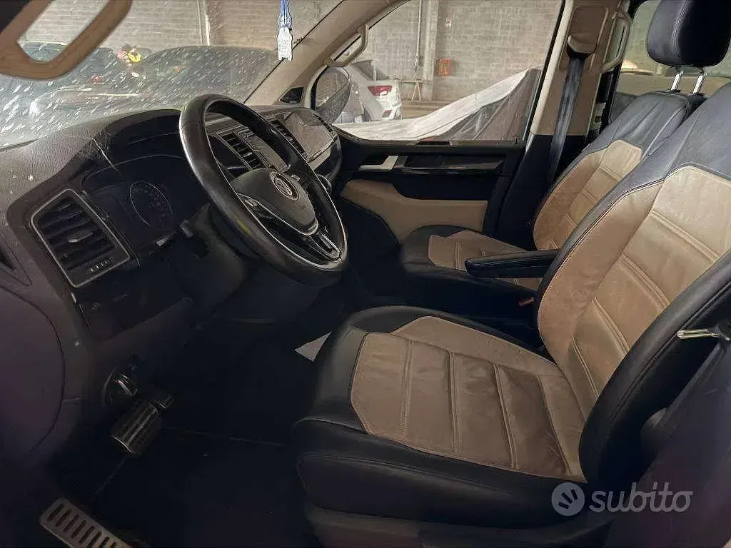 Usata VW Multivan Highline 204 CV (150 kW) 2018 Grigio Monovolume