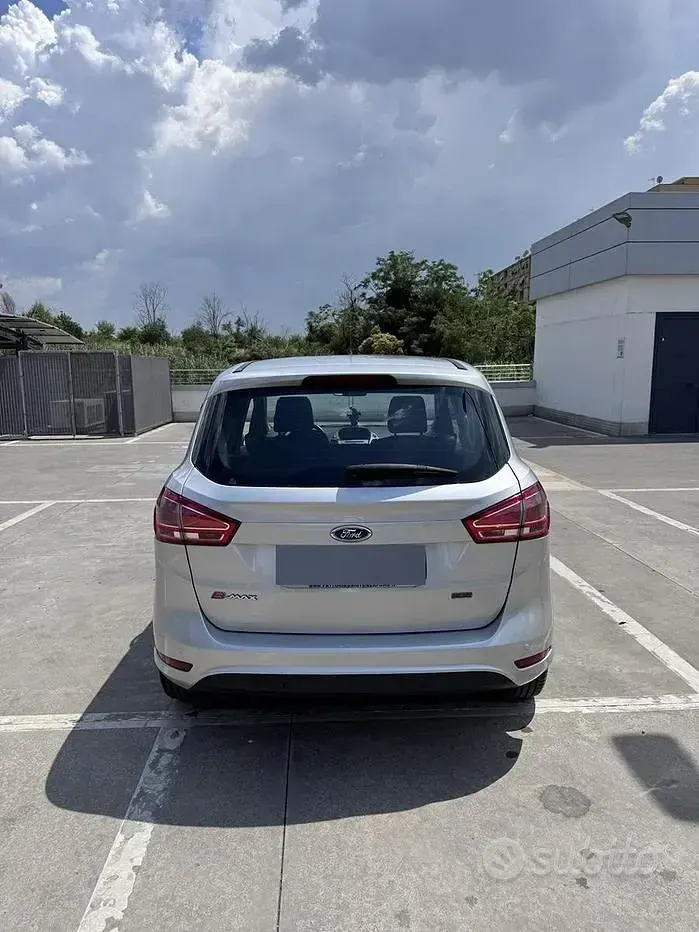 Usata Ford B-MAX 90 CV (66 kW) 2015 Grigio Monovolume
