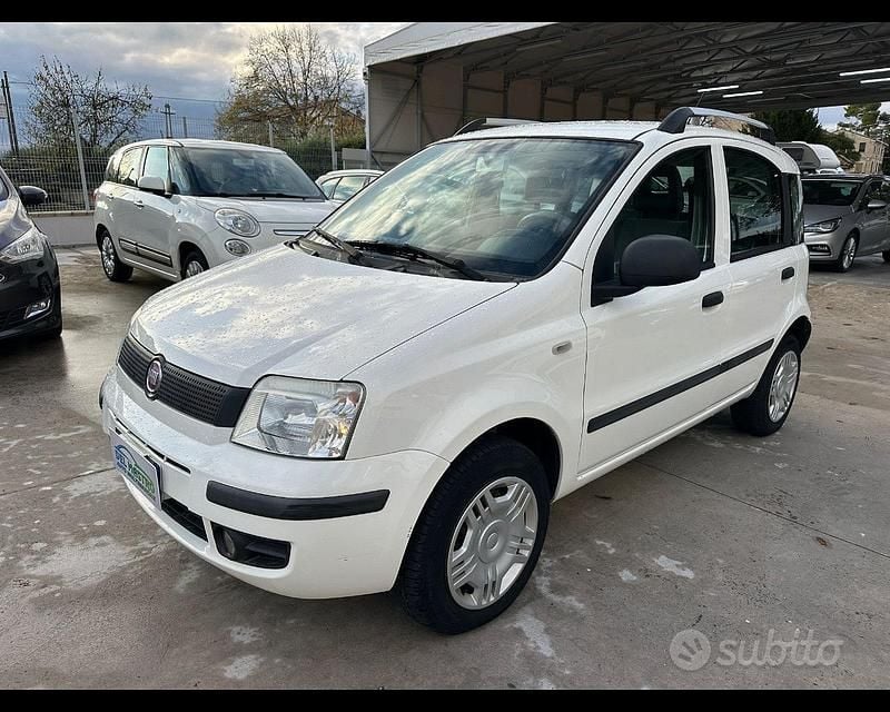 Bianco Usata 2012 Fiat Panda Classica Tre volumi | 6000 € (Molto cara) - Immagine 1/4