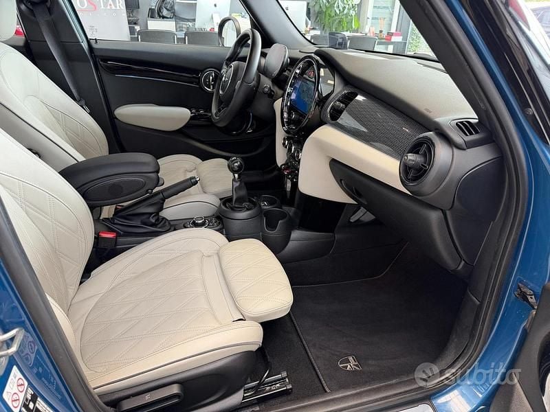 Usado Mini Cooper 136 CV (100 kW) 2021 Azul Utilitario