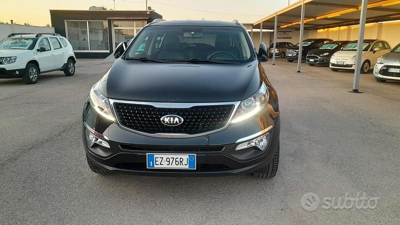 Nero Usata 2015 Kia Sportage SUV | 11.800 € (Buon prezzo) - Immagine 1/4