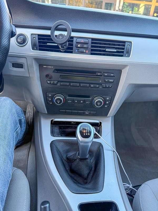 Usata BMW 318 143 CV (105 kW) 2009 Grigio Berlina