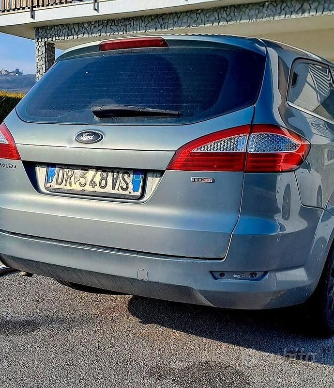 Usata Ford Mondeo 140 CV (102 kW) 2008 Blu Station wagon