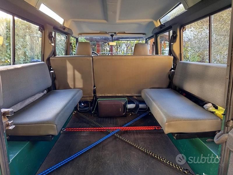 Usata Land Rover Defender 2025 Verde SUV
