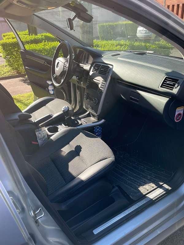 Usata Mercedes 180 116 CV (85 kW) 2009 Argento Berlina