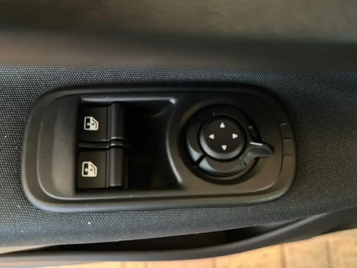 Nuova Fiat 500 Icon 65 CV (47 kW) 2026 Blu Utilitaria
