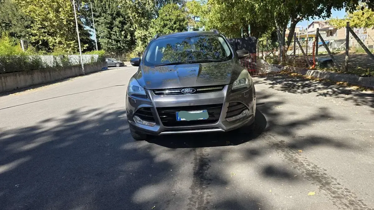 Usata Ford Kuga Titanium 163 CV (119 kW) 2013 Grigio SUV