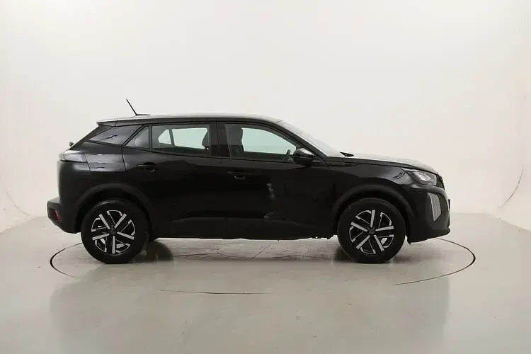Käytetty Peugeot 2008 Style 100 HP (73 kW) 2025 Katumaasturi
