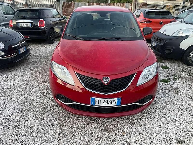 Usata Lancia Ypsilon 95 CV (69 kW) 2017 Other Utilitaria