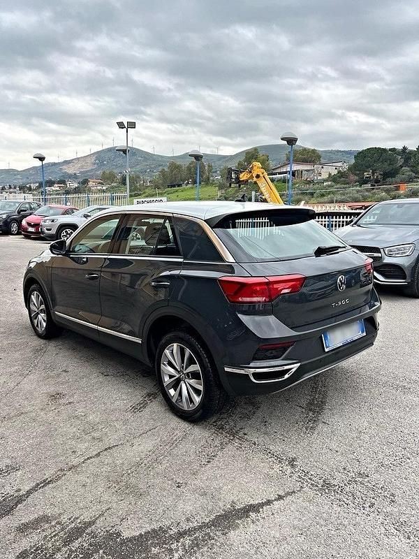 Usata VW T-Roc 116 CV (85 kW) 2021 Grigio SUV