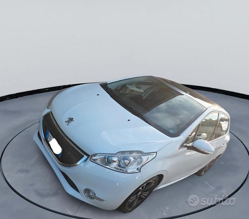 Usata Peugeot 208 2016 Bianco Utilitaria