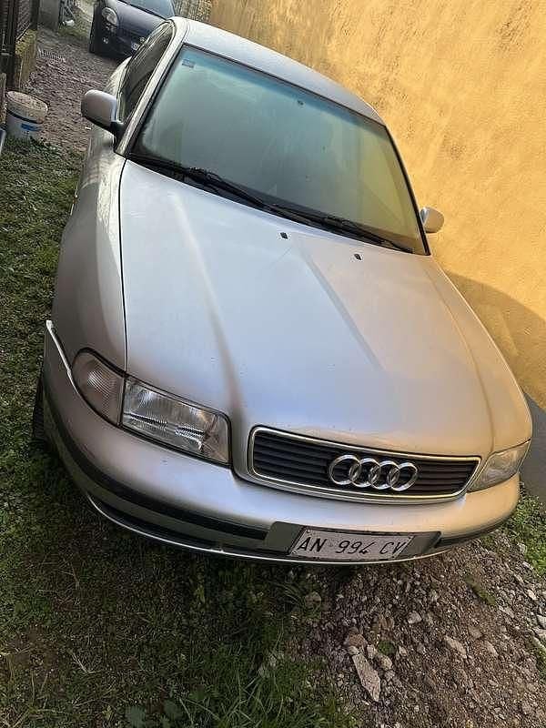 Usata Audi A4 125 CV (91 kW) 1997 Berlina