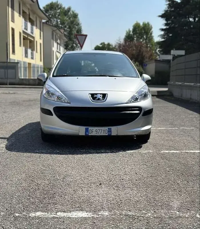 Usata Peugeot 207 73 CV (53 kW) 2007 Grigio Berlina