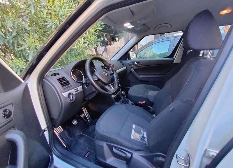 Usata Skoda Yeti 105 CV (77 kW) 2015 Bianco SUV