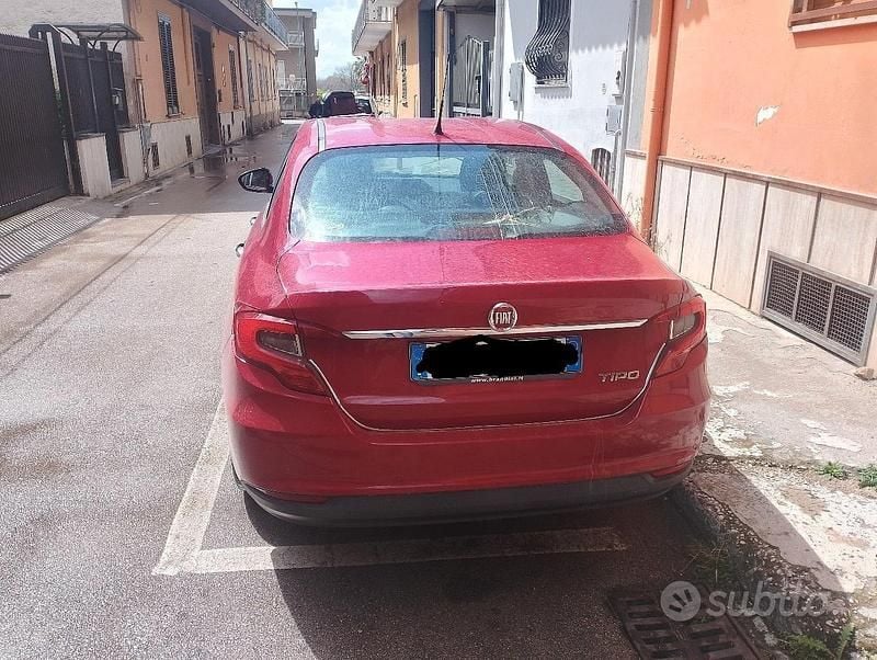 Usata Fiat Tipo 120 CV (88 kW) 2016 Rosso Berlina