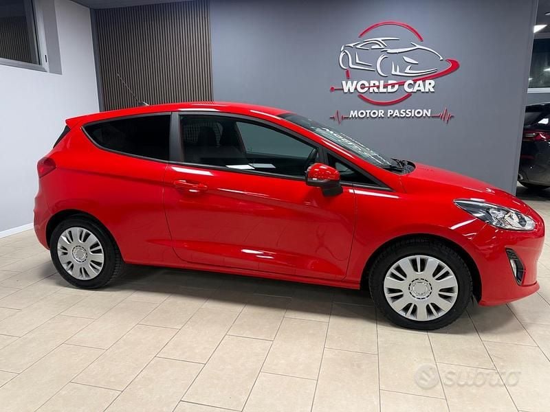 Usata Ford Fiesta Trend 85 CV (62 kW) 2020 Rosso Utilitaria