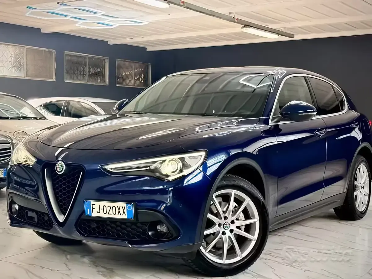 Usata Alfa Romeo Stelvio 210 CV (154 kW) 2018 Blu SUV
